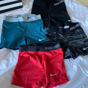 Nike compression shorts 3”